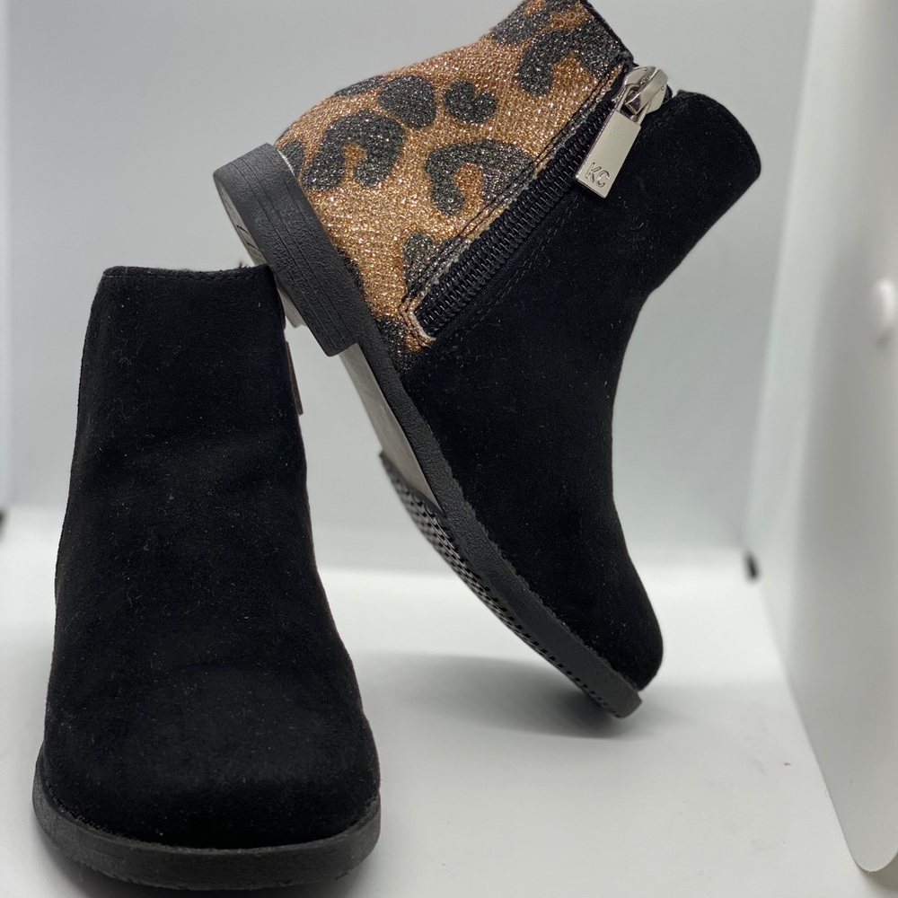 Kenneth Cole Booties